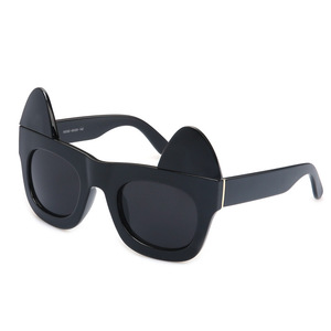 Jamie 8832 Cat Ear Sunglasses Black Metal Frame UV400 Protection Unisex Travel Style - Product Image 1