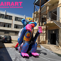 Décoration Thème Artistique : Singe Gonflable Coloré pour la Décoration