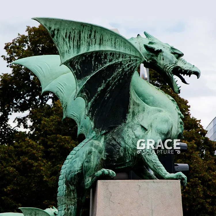 カスタム屋外金属動物装飾等身大ブロンズ翼ドラゴン像
