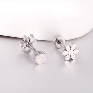 ต่างหูแบบเจาะหูสำหรับผู้หญิงต่างหูสแตนเลสสีทองรูปทรงเรขาคณิตขนาดเล็ก EA608901G - Product Image 4