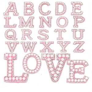 Vente en gros de patchs lettres initiales mignons en perles et strass 3D faits à la main, 5 cm, à appliquer au fer - Product Image 4
