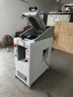 Presse pneumatique à tête unique pour semelles de chaussures, équipement de fabrication de chaussures pour l'assemblage des semelles, machine à presser les semelles de chaussures