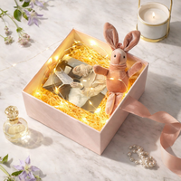 Boîte cadeau rose pastel avec ruban en soie et nœud pour bougie, soins de la peau, cosmétiques, chocolat, fleurs séchées, coffret cadeau
