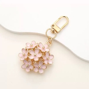 Colgante de Recuerdo Hecho a Mano con Esmalte y Chapado en Oro, Personalizado, de Acero Inoxidable, de Alta Calidad, con Corte y Estampado - Product Image 1