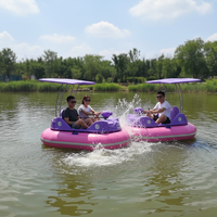 Bateau tamponneur gonflable électrique QIQU PE+PVC 3 places avec musique/lumières, pistolets à eau, capacité 300 kg, pour piscine commerciale, 600W