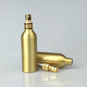 I cosmetici ecologici dello shampoo delle bottiglie dei servizi dell'hotel di ceramica di lusso da 300ml con la pompa sono venduti a caldo