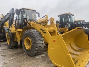 Machinerie de chantier d'occasion CATERPILLAR CAT 996H Chargeuse sur pneus d'occasion Grande benne Conforme aux normes SAE et ISO - Product Image 3