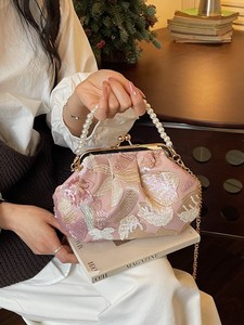 Bolso de Mano Cuadrado con Lentejuelas Florales Bordadas y Perlas, para Fiesta/Noche, con Cierre de Broche, Correa de Cadena, Diseño Cruzado para Mujer - Product Image 3