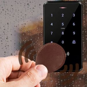 Porte-cartes d'accès en cuir personnalisé avec logo, porte-badge RFID ovale et rectangulaire pour usage au bureau et en sécurité - Product Image 3