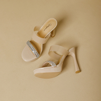 Sandales à talons hauts respirantes à talon épais, style élégant d'été, nouvelle collection, style français, plateforme à strass, à brides