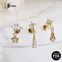 Piercing Labret Suspendu en Titane G23 ASTM F136 avec Pendentif Fleur Triangle CZ Plaqué Or Blanc 18K pour Hélix et Cartilage