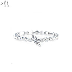 Bague de mariage empilable tendance faite à la main en or massif 18 carats avec diamants naturels taille brillant couleurs mélangées, logo personnalisable - Product Image 3