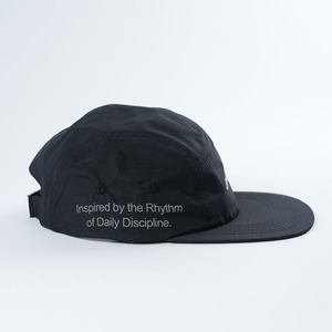 Casquettes de <span class=keywords><strong>course</strong></span> noires non structurées avec logo imprimé, en nylon imperméable de haute qualité, casquettes <span class=keywords><strong>à</strong></span> 5 panneaux, casquettes de sport - Product Image 4