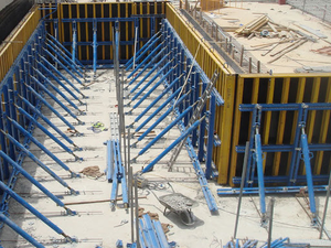 Trusted by Builders Worldwide Steel Shoring Post résout le problème de support instable pour le génie civil et l'assemblage de coffrages - Product Image 6