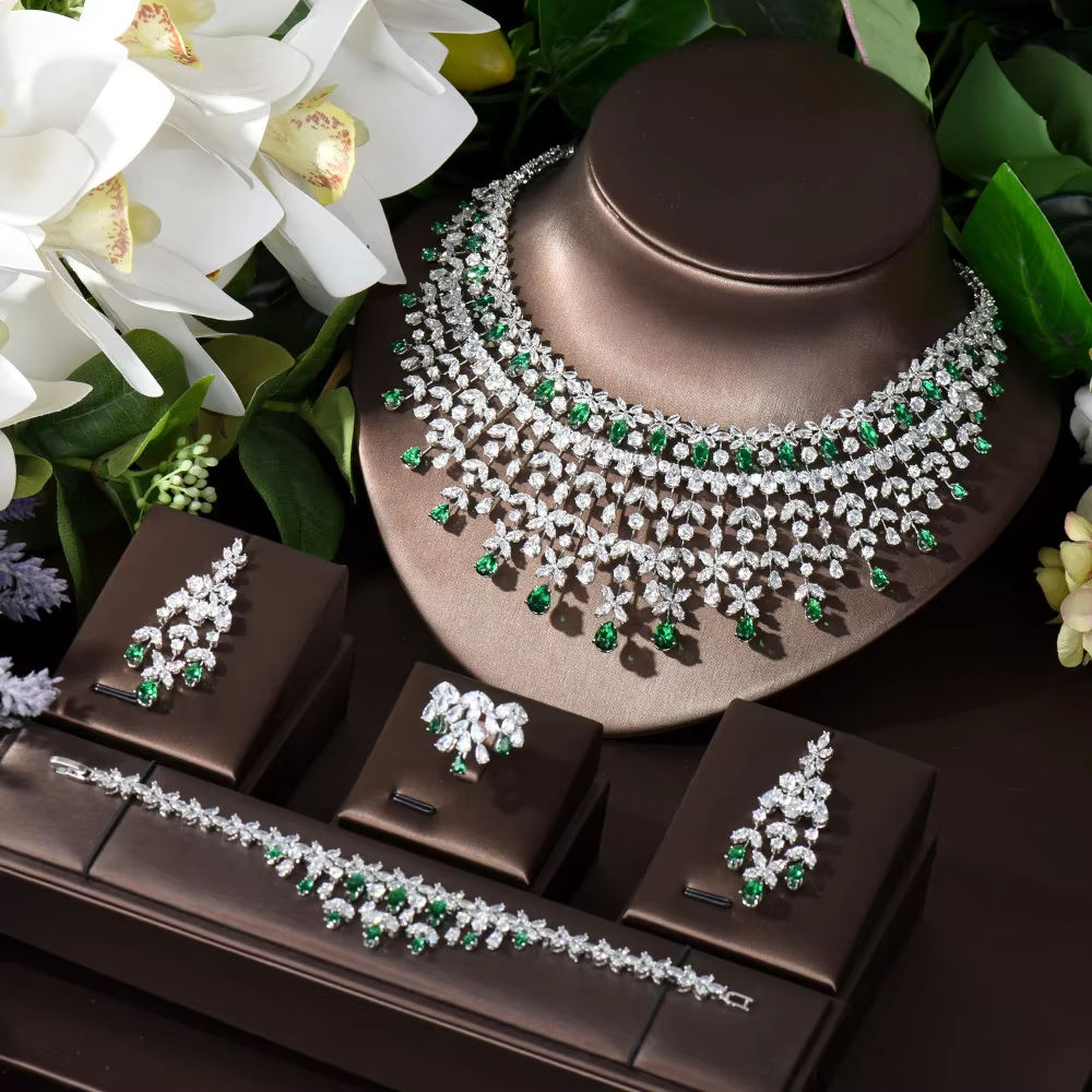 สีเขียว