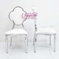 Nouveau design 2026 Chine : Mobilier de mariage pour hôtels, dossier trèfle à quatre feuilles argenté brillant, idéal pour mariages de luxe, réceptions, appartements et parcs