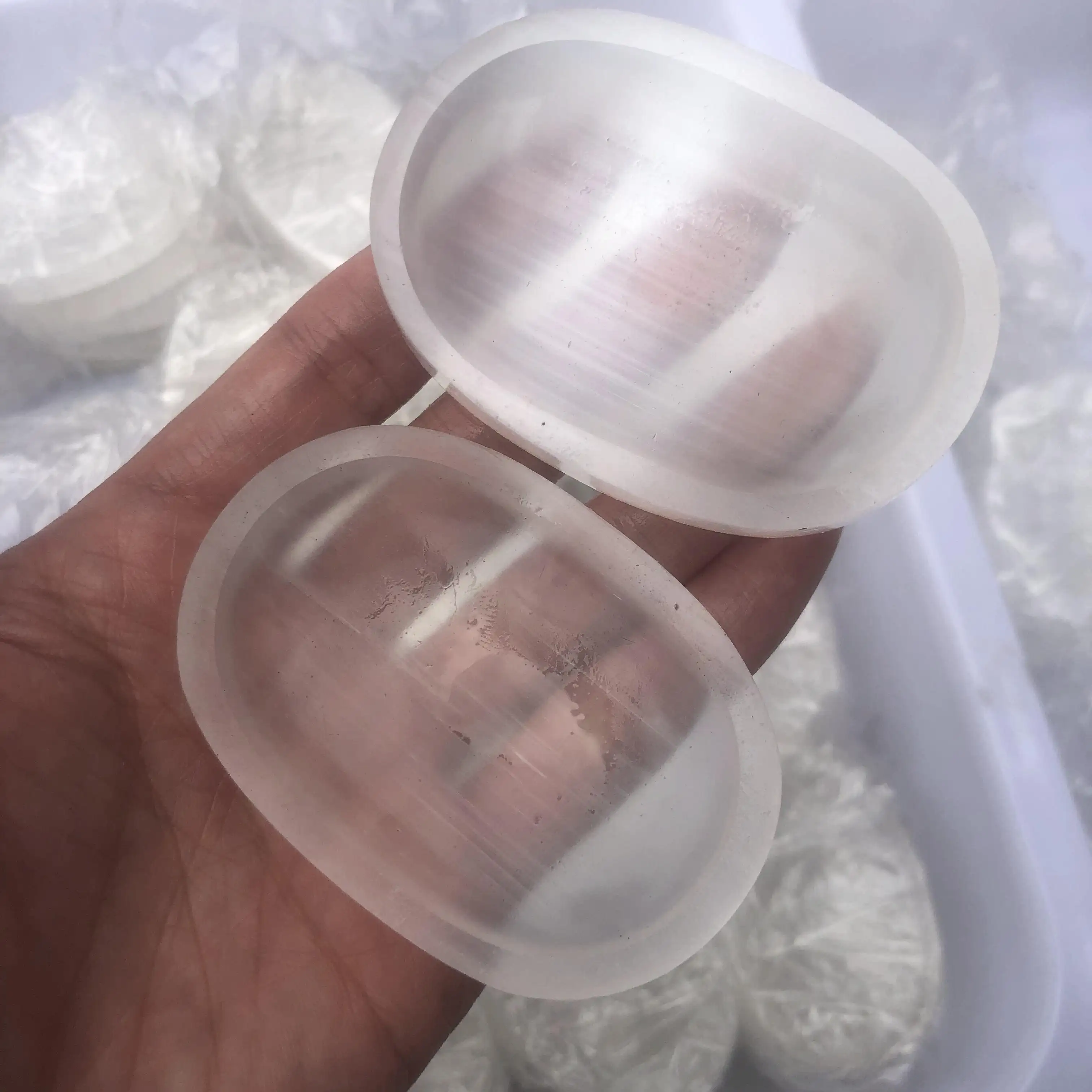 Großhandel natürliche kleine weiße Selenit schale ovale Form spirituelle heilende Kristalls chale für Souvenir geschenke