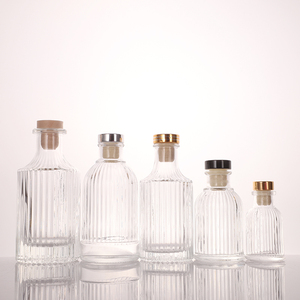 Botella de aromaterapia de rayas verticales de 100ml, botella de aromaterapia de vidrio con columna romana con sabor a Ratán - Product Image 5