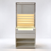 Vitrine d'exposition de montres avec cadre doré, éclairage LED, supports en acrylique, tiroirs et étagère ouverte, certifiée CE ETL, pour les boutiques de montres