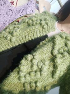 <span class=keywords><strong>Cardigan</strong></span> aperto con pompon lavorato <span class=keywords><strong>a</strong></span> maglia, morbido <span class=keywords><strong>Cardigan</strong></span> <span class=keywords><strong>a</strong></span> forma di cuore da donna, lavorato <span class=keywords><strong>a</strong></span> <span class=keywords><strong>mano</strong></span>, grosso <span class=keywords><strong>Cardigan</strong></span> oliva - Product Image 5