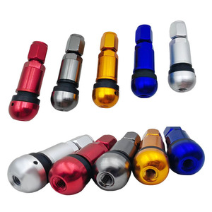 วาล์วยางอะลูมิเนียมอัลลอยด์แบบไม่มียางใน ฐานกลม พร้อมเซ็นเซอร์ TPMS แบบหัวต่อแบบอังกฤษ - Product Image 1