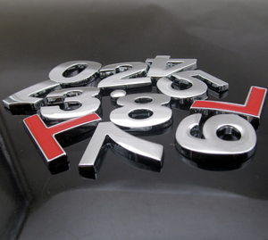 Lettere dell'Alfabeto Inglese in Metallo Cromato 3D <span class=keywords><strong>Personalizzate</strong></span> da 50mm per Decorazione <span class=keywords><strong>Auto</strong></span> con Nastro Adesivo Forte, Adesivi Fai-da-Te per <span class=keywords><strong>Auto</strong></span> - Product Image 4