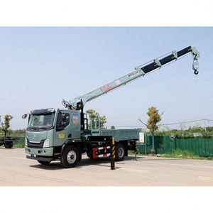 Camion grue lourd 4x2 Chenglong L3 avec flèche de 8 tonnes Changxing, levage stable et fonctionnement fiable pour le transport de marchandises - Product Image 4