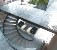 Escalier Courbé Moderne Optima Sur Mesure pour Villa avec Rampe en Acier, Éclairage LED, Marches en Acier, Design Élégant en Acier, Prix Direct Usine