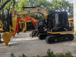 รถขุดไฮดรอลิกขนาดเล็ก CAT 307D 7 ตัน เครื่องยนต์เดิม รถขุดตีนตะขาบ CAT 307D มือสองสำหรับขาย - Product Image 2