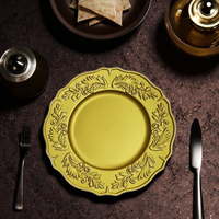 Assiettes de présentation jetables de luxe en plastique PP de 13 pouces, durables, personnalisées, motif floral moderne et récifal doré, pour mariage et fête, Fujianwedding