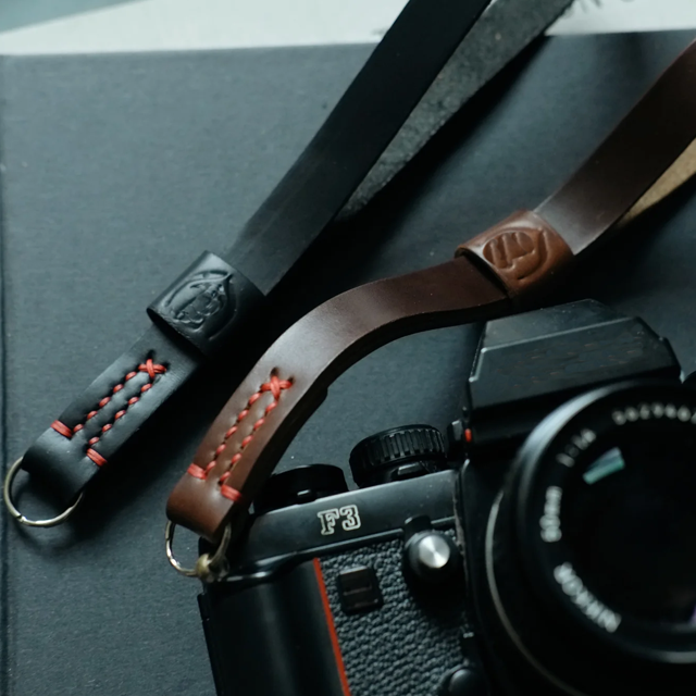 Adjustable Leather Wrist Strap with Leatherband Wholesale Accessory for DSLR Digital Cameras