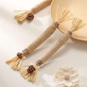 Juguete Masticable para Gatitos con Hierba Gatera, Frutas y Rafia para Entretenimiento, Limpieza Dental y Eliminación de Placa - Product Image 2