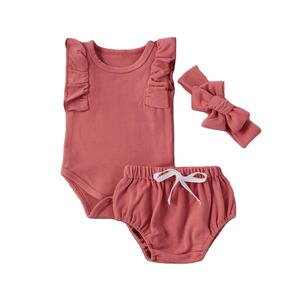 Hermoso Conjunto de 2 Piezas de Ropa para Bebés con Diseño de Alas, Proveedor de Pijamas y Bodys para Venta al por Menor, Ideal para Niños Pequeños - Product Image 3