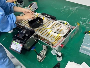 SEIKOFIRE SH-D103 Cisaille à fibres optiques grande taille pour réparation et test de laser à fibre Raycus JPT, utilisation FTTH, garantie 1 an - Product Image 2