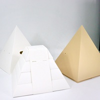 Maßgefertigte Pyramidenförmige Deckelbox aus Lebensmittelqualität-Papier für Catering-Verpackungen, Servierplatten, Brot, Desserts, Snacks und Takeaway
