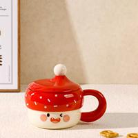 Mug à café adorable avec couvercle et visage expressif