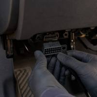 Conector de Diagnóstico OBD2 Hembra de 16 Pines J1962 MG610761-5, Puerto para Herramienta de Escaneo Automotriz, OEM Negro PA66/PBT, Inserción Recta de 180 Grados