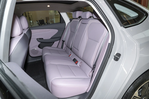 Nouvelle sortie 2025 Hongqi Tian-gong 05 Édition Smart Select Voiture électrique 550 km 200-250 kW Berline de taille moyenne - Product Image 4