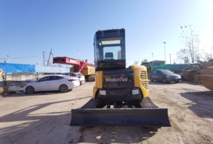 Excavatrice KO-MAT-SU PC40MR-2 de 4,79 tonnes, mini-excavatrice sur chenilles d'<span class=keywords><strong>occasion</strong></span>, 29,4 kW, équipement de construction à vendre - Product Image 4