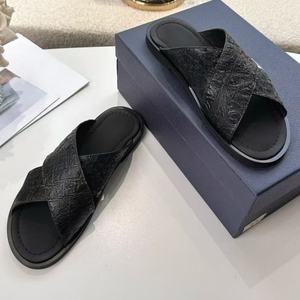 Pantuflas de cuero con textura antideslizante, zapatos de marca de diseñador, pantuflas cómodas de verano, pantuflas de piel de moda, las más vendidas - Product Image 3