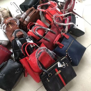 Sacs d'occasion VIP de haute qualité sélectionnés en balles – Sacs à bandoulière et sacs fourre-tout de marque - Product Image 4