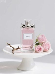 Coffret Cadeau de <span class=keywords><strong>Parfum</strong></span> pour Femme, Marque de Luxe Populaire, Eau de <span class=keywords><strong>Parfum</strong></span>, Brume <span class=keywords><strong>Parfum</strong></span>ée, Utilisation Quotidienne, Longue Durée, Écologique - Product Image 4