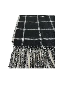 저렴한 도매 격자 무늬 티펫 홈 따뜻함 숄 여성을위한 흑백 캐시미어 망토