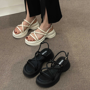 Sandalias de Verano con Logo Personalizado, Sandalias de Plataforma con Tiras Cruzadas para Mujer, Sandalias Negras con Tacón de Cuña Grueso para Mujer - Product Image 5