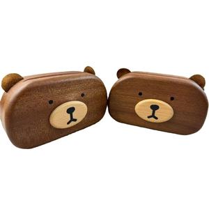 Caja de joyería de madera con forma de oso, almacenamiento portátil ovalado para anillos y pequeños accesorios - Product Image 1