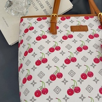 Sac fourre-tout d'été en PU et polyester souple, grande capacité, style nouveau, imprimé cerises, fermeture éclair, pour le commerce international