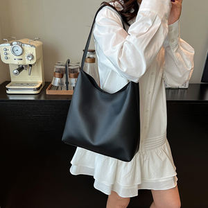 Nouveauté Sac à main inspiré du sac de médecin Sac à bandoulière pour femme Deux bretelles Style vintage Grande capacité Sac fourre-tout en PU pour le travail de bureau - Product Image 4