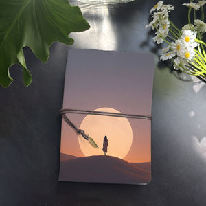 A6 Notebook Vintage fatto a mano con chiusura a cravatta spessa carta gialla dolce regalo di compleanno per il fratello con la donna luna deserto <span class=keywords><strong>Twil</strong></span> - Product Image 1