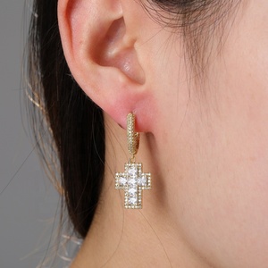 Orecchini a Cerchio con Croce in Zirconia Baguette Ghiacciata, Pendenti Hip Hop Rock per Uomo e Donna - Product Image 3