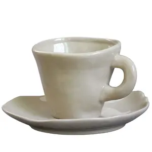 tee-set elegante Suppliers-Natürliche ton keramik tee tasse set europäischen keramik kaffee tasse mit untertasse für haus und restaurant nutzen